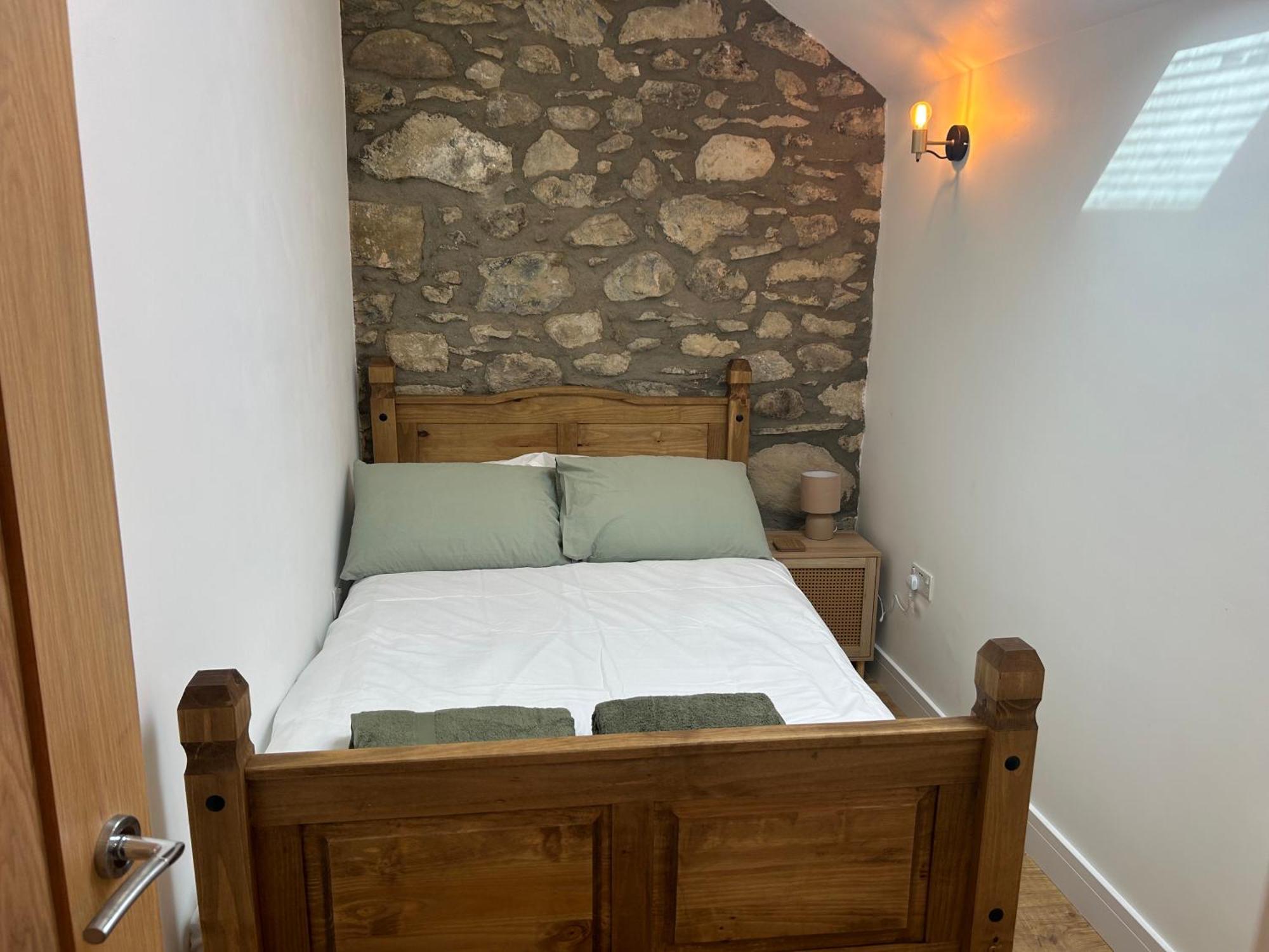 Cosy Modern Miners Cottage Llanllechid Eksteriør billede