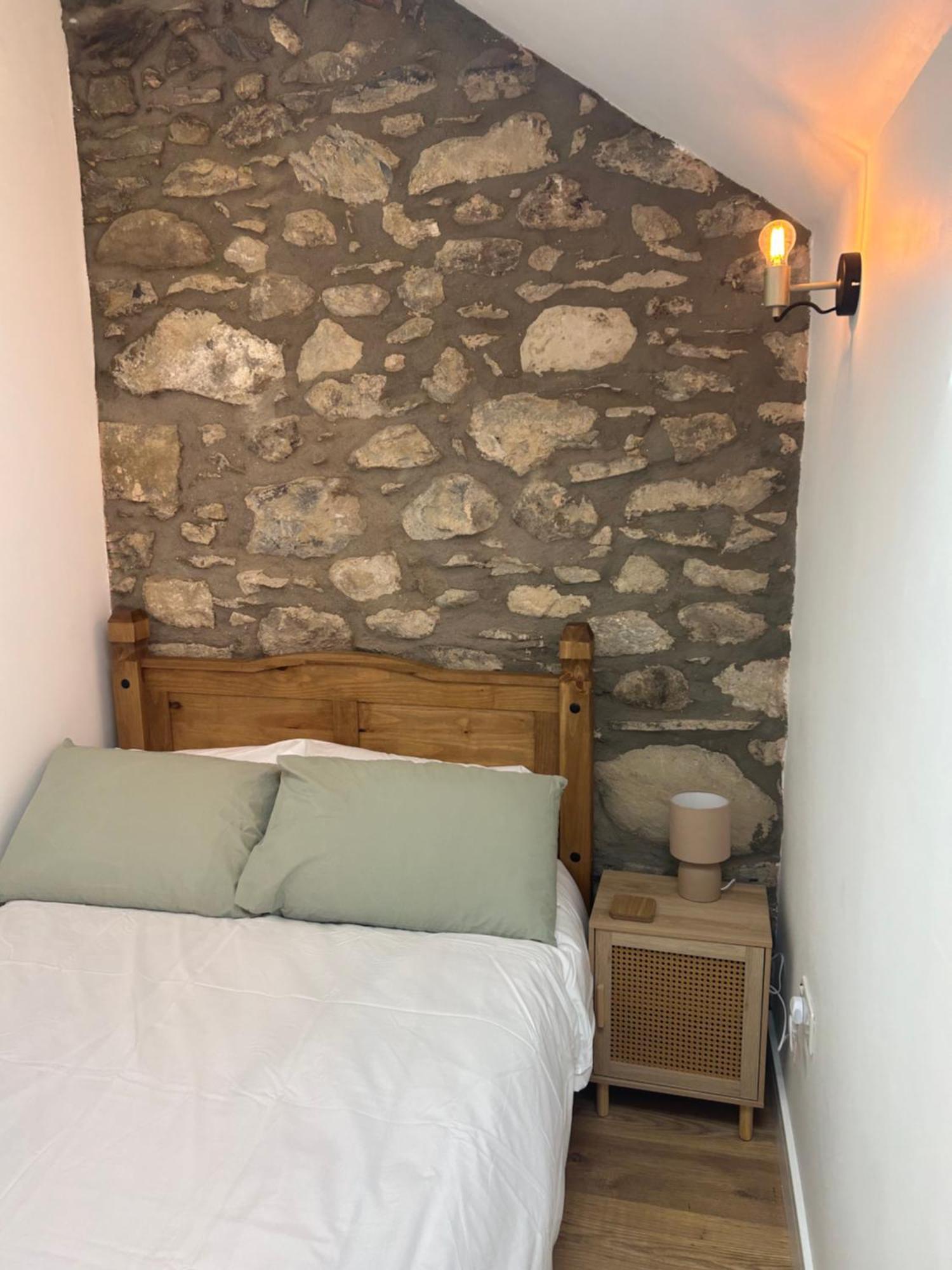 Cosy Modern Miners Cottage Llanllechid Eksteriør billede